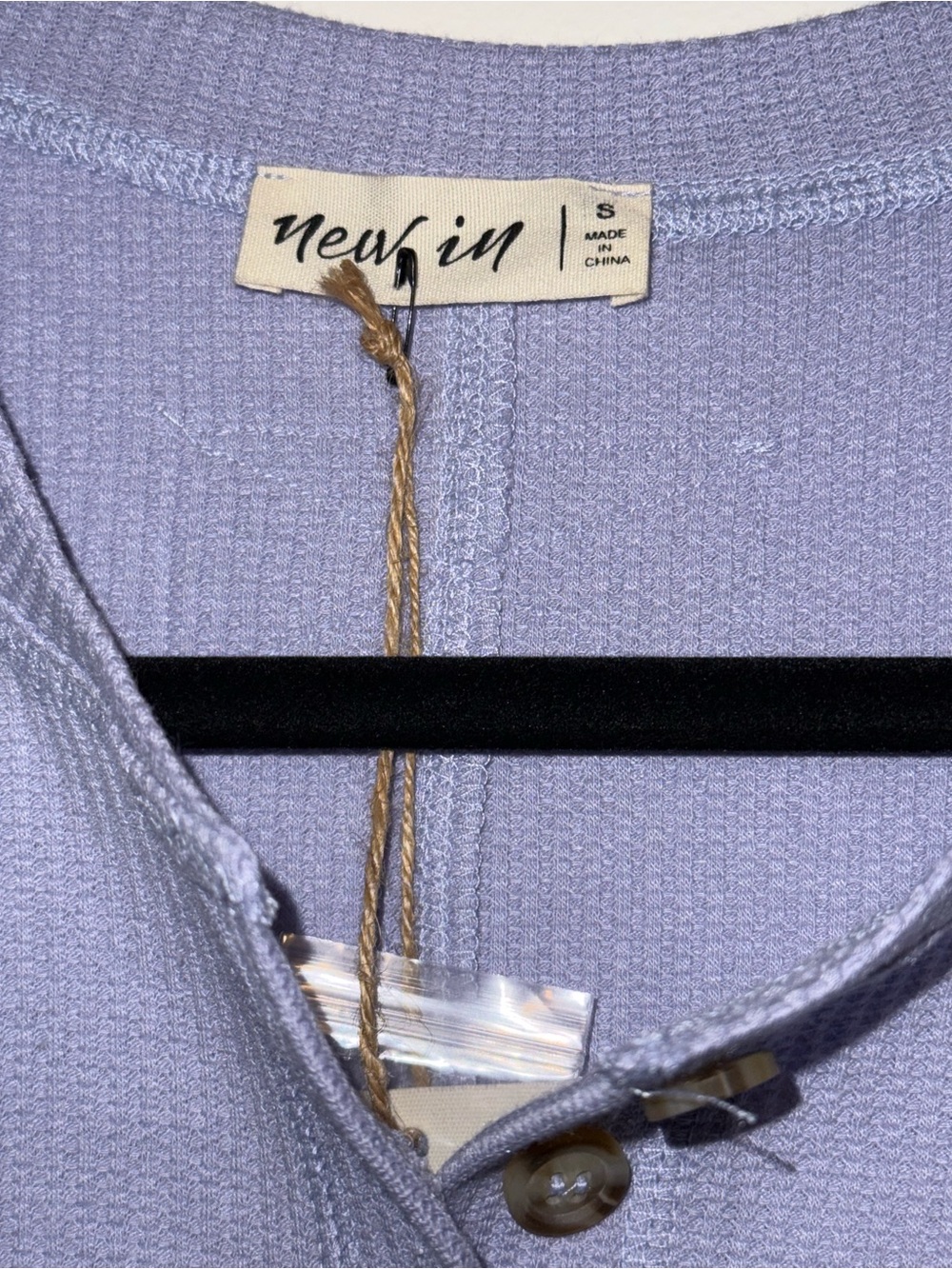Ribbed Button-Front Cropped Top in Lilac - Picture 3 of 5